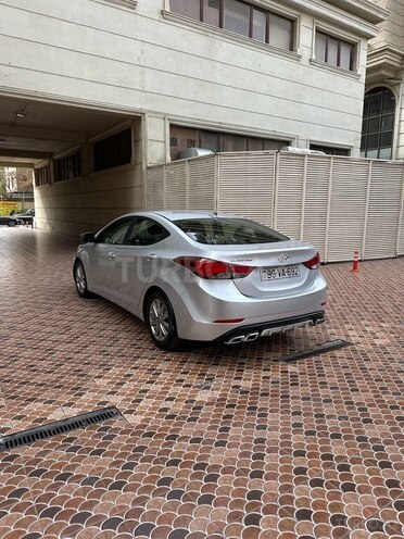 Hyundai Elantra 2015, 225,308 km - 1.8 л - Bakı