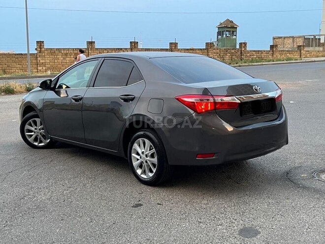 Toyota Corolla 2014, 195,000 km - 1.6 л - Bakı