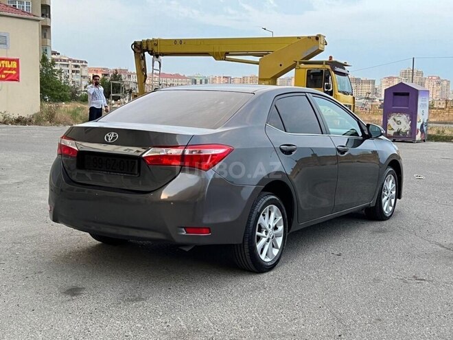 Toyota Corolla 2014, 195,000 km - 1.6 л - Bakı