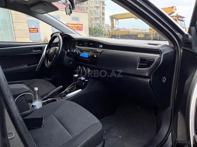 Toyota Corolla 2014, 195,000 km - 1.6 л - Bakı
