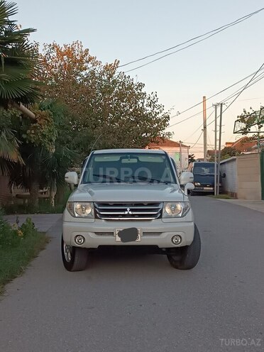 Mitsubishi Pajero io 2004, 390,000 km - 2.0 л - Quba