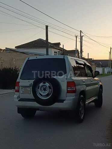 Mitsubishi Pajero io 2004, 390,000 km - 2.0 л - Quba