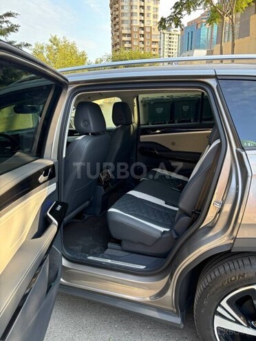 Volkswagen ID.6 Crozz 2022, 9,800 km - 0.0 л - Bakı