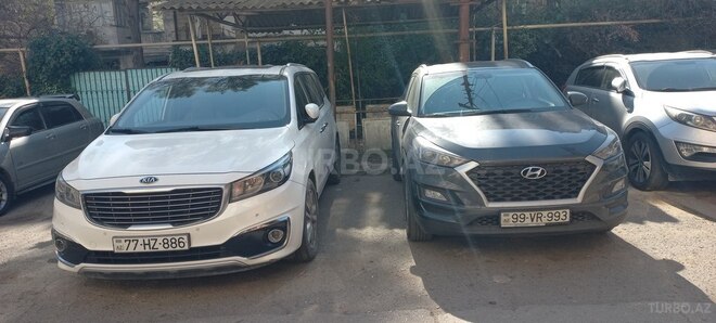 Kia Carnival-5