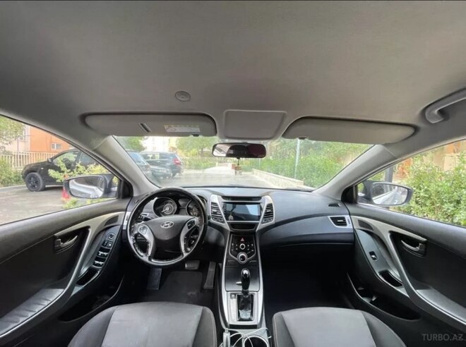 Hyundai Avante 2015, 280,000 km - 1.6 л - Bakı