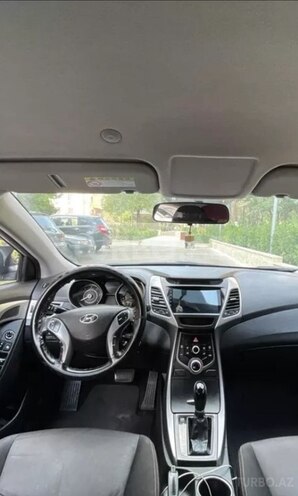 Hyundai Avante 2015, 280,000 km - 1.6 л - Bakı