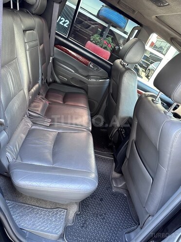 Toyota Land Cruiser Prado-8