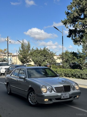 Mercedes E 240 2002, 128,000 km - 2.4 l - Bakı