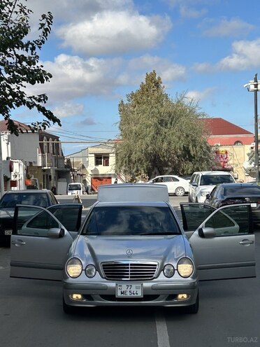 Mercedes E 240 2002, 128,000 km - 2.4 l - Bakı