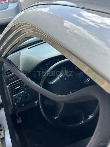 Mercedes E 240 2002, 128,000 km - 2.4 l - Bakı