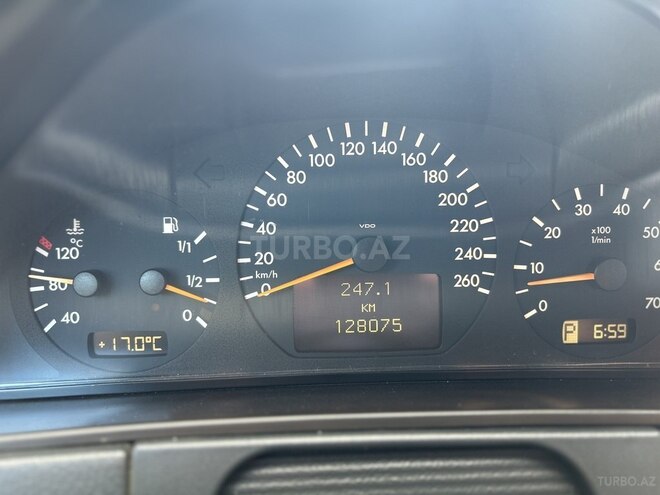 Mercedes E 240 2002, 128,000 km - 2.4 l - Bakı