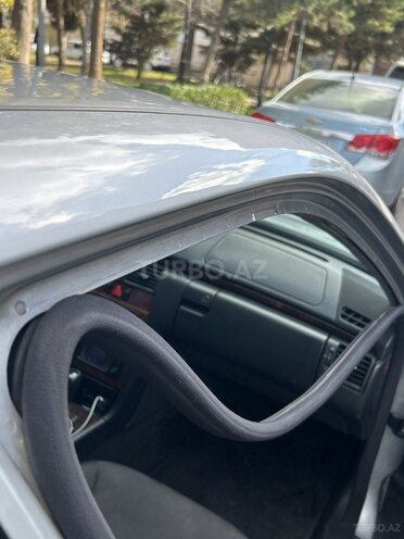 Mercedes E 240 2002, 128,000 km - 2.4 l - Bakı