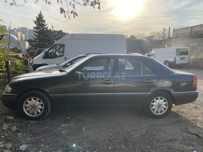 Mercedes C 200 1994, 393,467 km - 2.0 l - Bakı