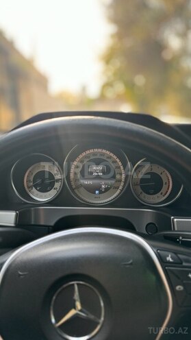 Mercedes E 220 d 2013, 257,000 km - 2.2 l - Bakı