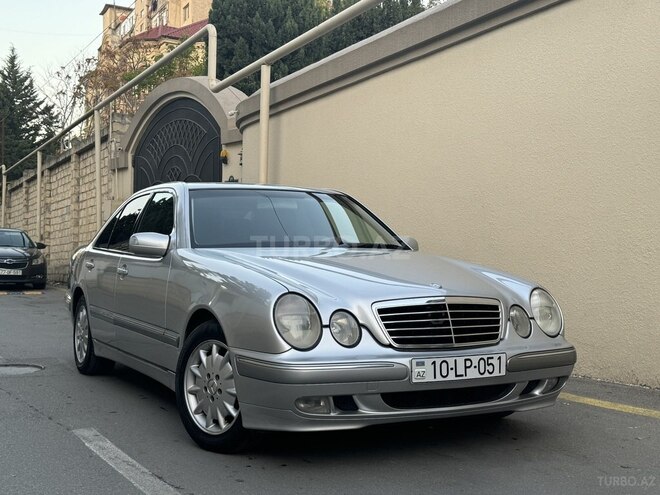 Mercedes E 240 2001, 280,000 km - 2.4 l - Bakı