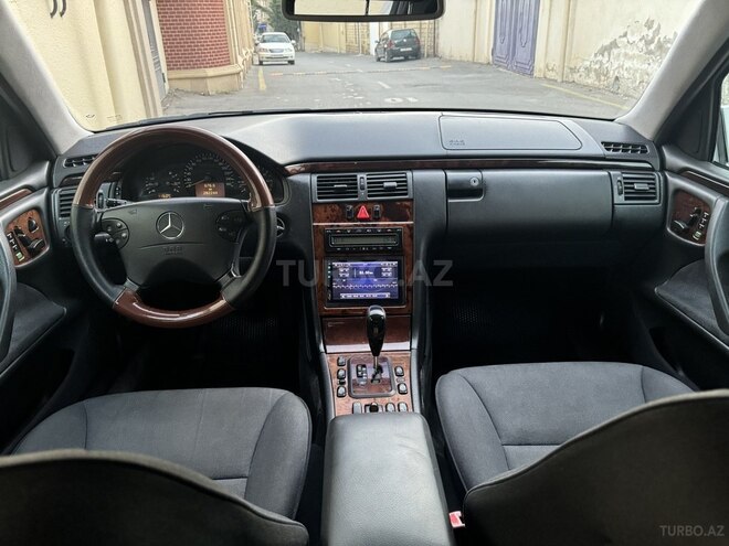 Mercedes E 240 2001, 280,000 km - 2.4 l - Bakı