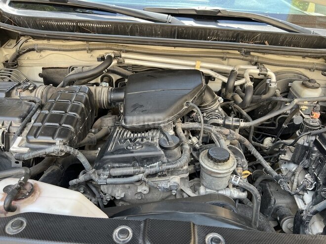 Toyota Land Cruiser Prado-5