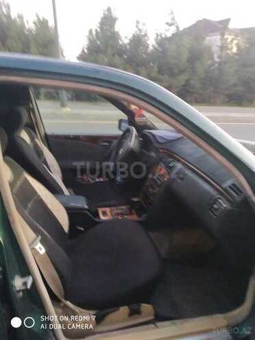Mercedes E 220 d 1998, 270,000 km - 2.2 l - Qəbələ
