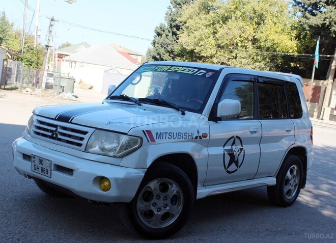 Mitsubishi Pajero io 2000, 320,000 km - 1.8 л - Bakı