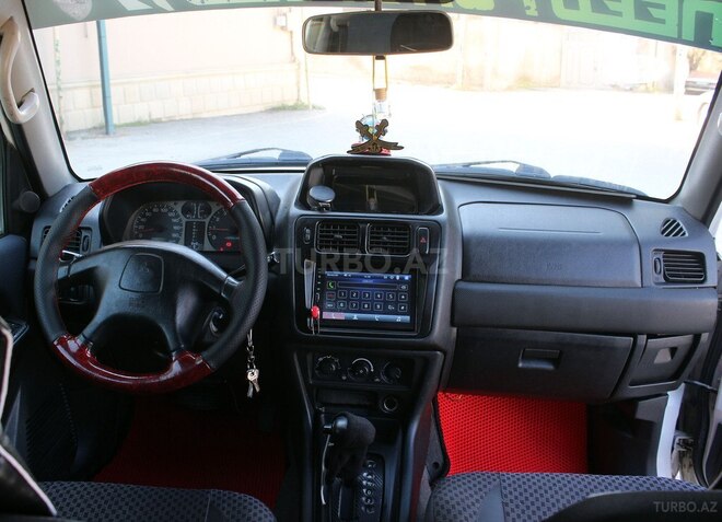 Mitsubishi Pajero io 2000, 320,000 km - 1.8 л - Bakı