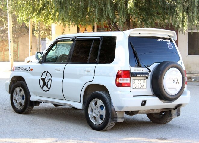 Mitsubishi Pajero io 2000, 320,000 km - 1.8 л - Bakı
