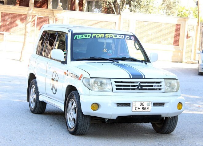 Mitsubishi Pajero io 2000, 320,000 km - 1.8 л - Bakı