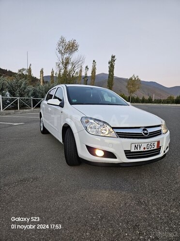 Opel Astra 2009, 186,000 km - 1.4 l - Şəki