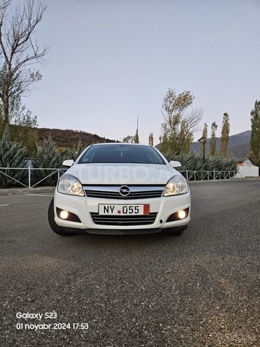 Opel Astra 2009, 186,000 km - 1.4 l - Şəki