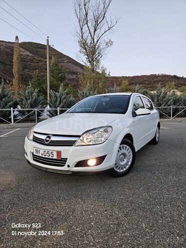 Opel Astra 2009, 186,000 km - 1.4 l - Şəki