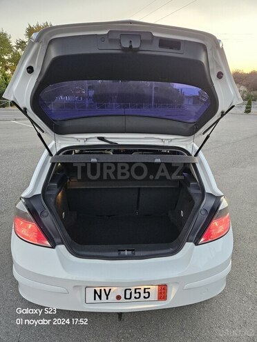 Opel Astra 2009, 186,000 km - 1.4 l - Şəki