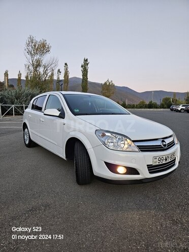Opel Astra 2009, 186,000 km - 1.4 l - Şəki