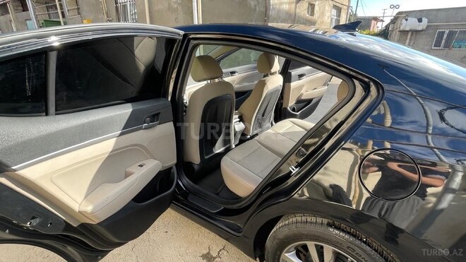 Hyundai Elantra 2017, 89,000 km - 2.0 л - Bakı