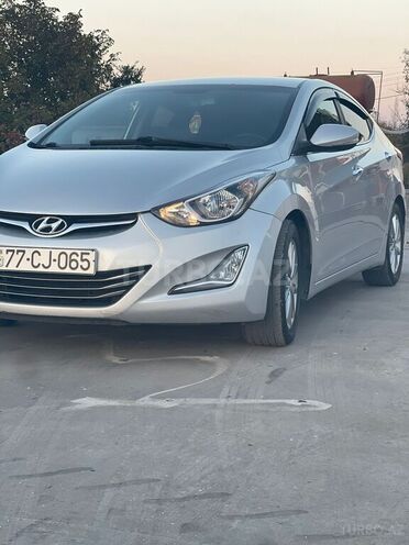 Hyundai Elantra-3
