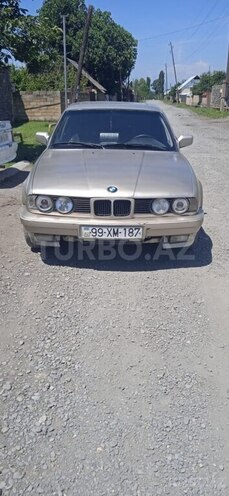 BMW 525 1988, 34,500 km - 2.5 л - Zaqatala