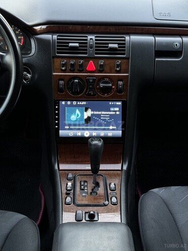 Mercedes E 280 2000, 370,000 km - 2.8 l - Saatlı