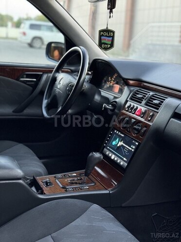 Mercedes E 280 2000, 370,000 km - 2.8 l - Saatlı