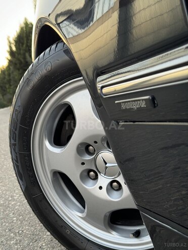 Mercedes E 280 2000, 370,000 km - 2.8 l - Saatlı
