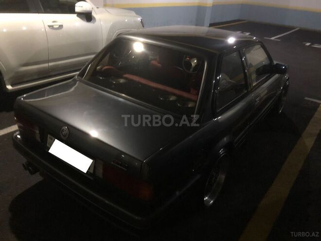 BMW 318-12