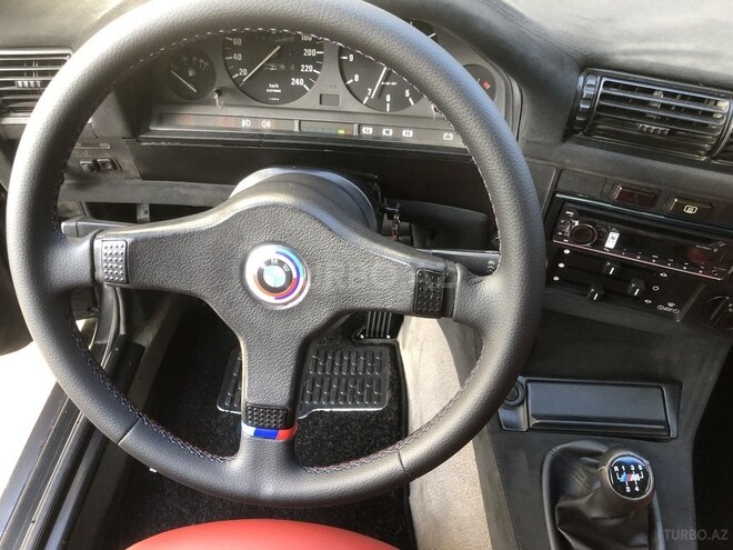 BMW 318-13