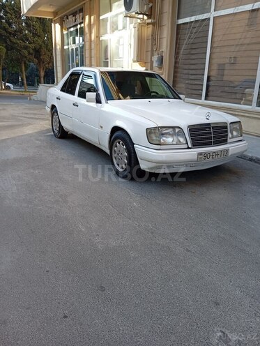 Mercedes E 220 1994, 550,000 km - 2.2 l - Bakı