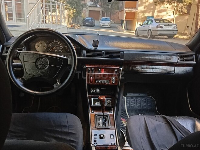 Mercedes E 220 1994, 550,000 km - 2.2 l - Bakı