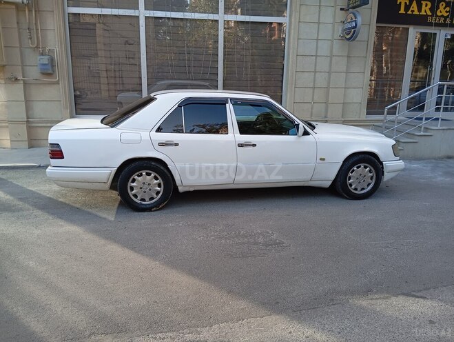 Mercedes E 220 1994, 550,000 km - 2.2 l - Bakı