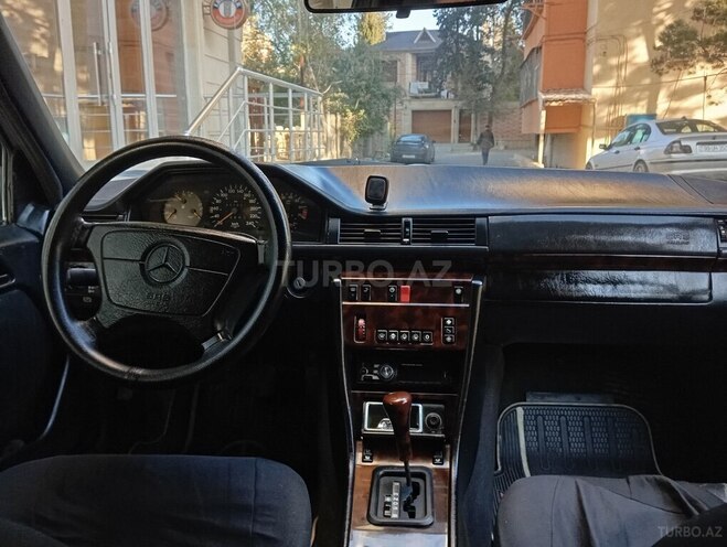 Mercedes E 220 1994, 550,000 km - 2.2 l - Bakı