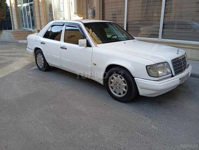Mercedes E 220 1994, 550,000 km - 2.2 l - Bakı