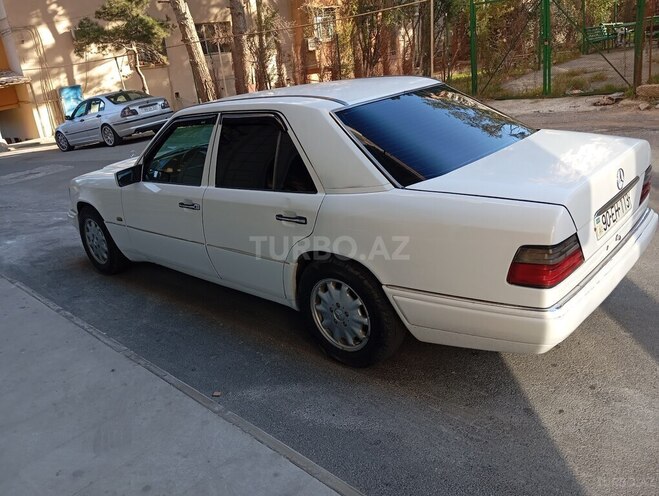 Mercedes E 220 1994, 550,000 km - 2.2 l - Bakı