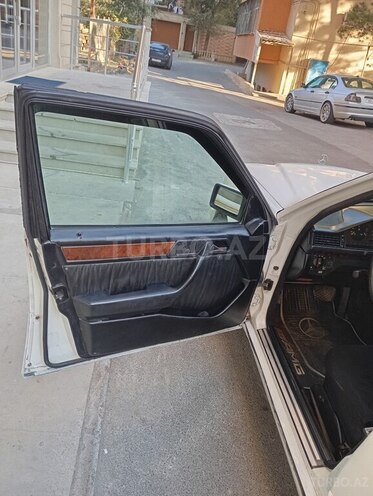 Mercedes E 220 1994, 550,000 km - 2.2 l - Bakı