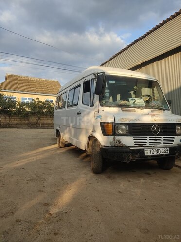 Mercedes 208 D 1990, 500,000 km - 2.5 l - Cəlilabad