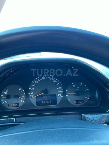 Mercedes E 220 d 2000, 440,000 km - 2.2 л - Ağdaş