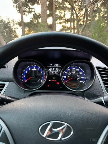 Hyundai Elantra 2015, 187,000 km - 1.8 л - Sumqayıt