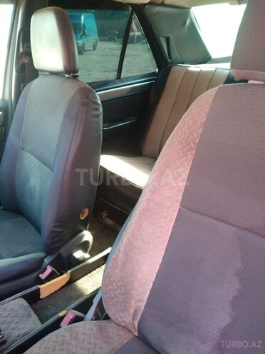 Mercedes E 200 d 1986, 350,000 km - 2.0 l - Bakı